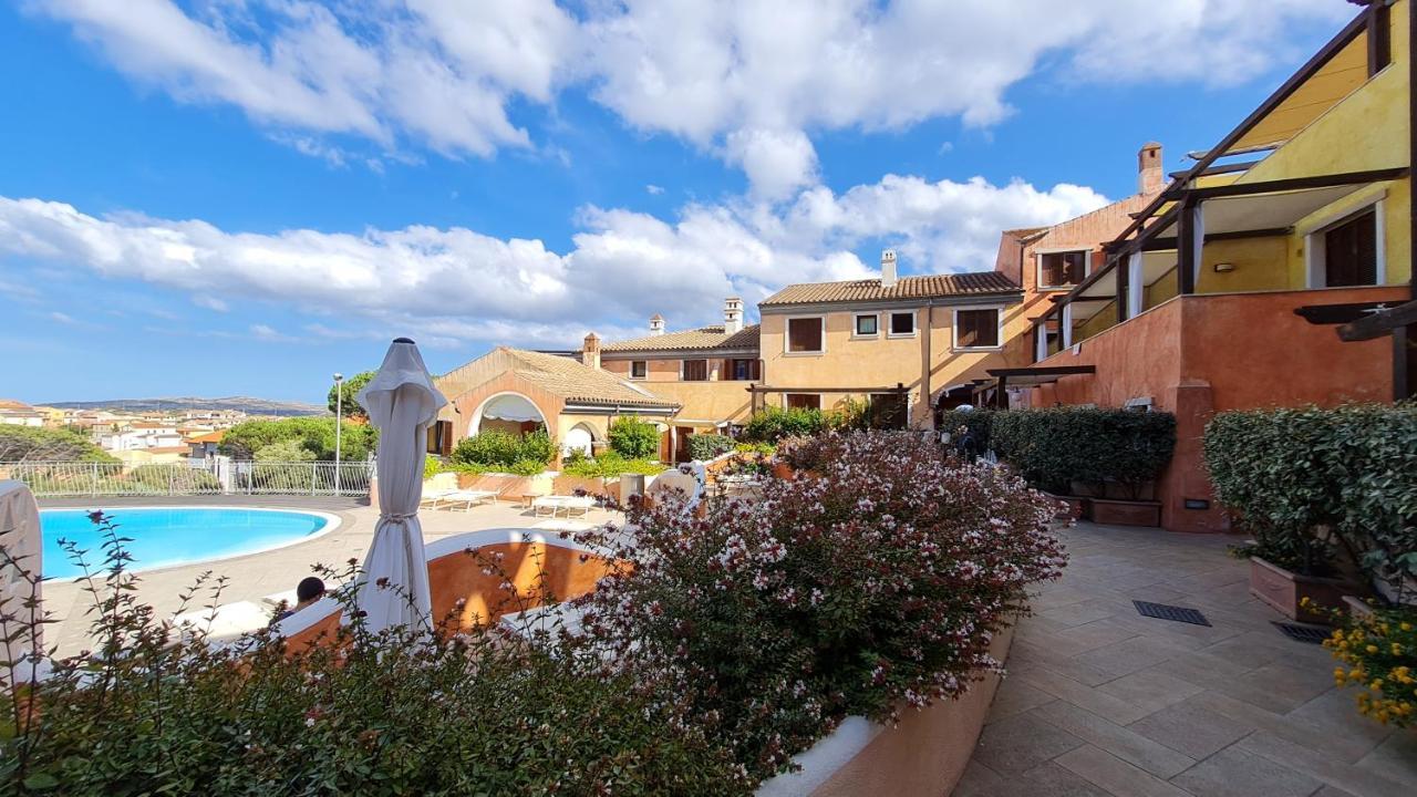 Residence Borgo Punta Villa La Maddalena  Bagian luar foto